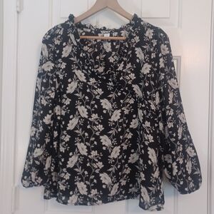 Old Navy Ruffle V-neck Floral Blouse Sz M